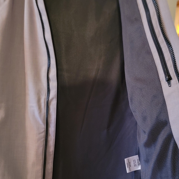 Women's Stylish Gray Ski Jacket - Picture 6 of 6